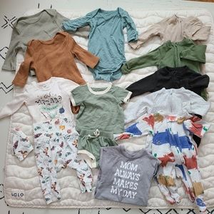Lot Newborn Clothes-Neutral